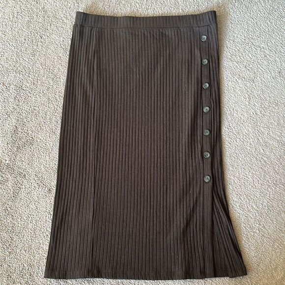 Time and Tru Brown Ribbed Button Down Skirt! - Picture 1 of 10